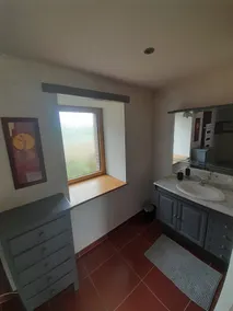 Very comfortable furnished gîte. - Image 5