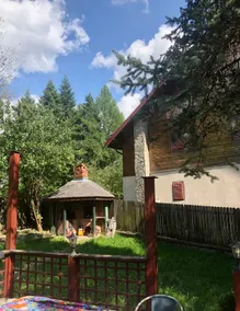 Mountain Getaway Cabin - Image 4