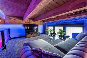 Arts District Gem•3BR Loft•Free Parking+Pool Table - Image 2