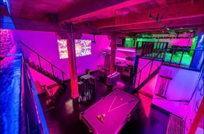 Arts District Gem•3BR Loft•Free Parking+Pool Table - Image 4