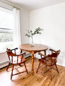 Historic 1-Bedroom Apartment - Image 5