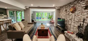 Hidden Gem of Thornhill (Ravine+Pool+Hot tub) - Image 3