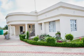Mmaset Houses bed and breakfast - Image 3