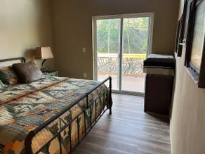 River Cabin - Image 4