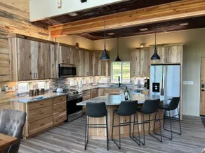River Cabin - Image 2