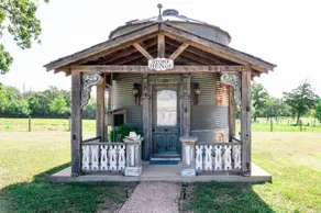 Vintage Silo #2 | 8 Min. to Round Top | Sleeps 2 - Image 5