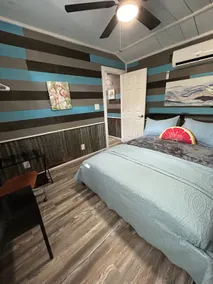 Tiny Cottage on the Texas Coast - Image 5
