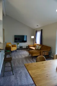 Cloud’s BnB – E-Town Retreat, Chef’s Kitchen - Image 2