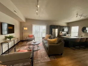 Spacious Town Home in Waverly - Image 3
