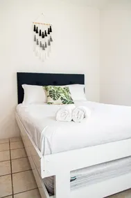 1 level 3 bedrooms 2 bathrooms, parking, Huayacán - Image 4