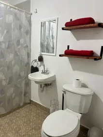 Entire apartment 5 - Image 2
