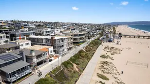 Beach Pad on The Strand Steps from the Pier - Image 2