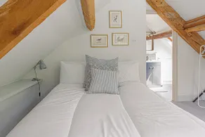 Mill House Cottage - Star Stay on The Cotswold Way - Image 4