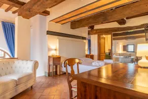 Charming Tuscan Home with Splendid Terrace - Image 2