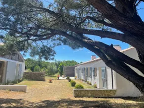 House on a sea inlet - Image 2
