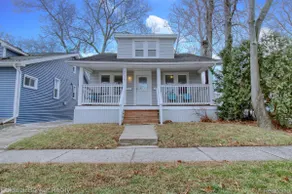 Cozy & Convenient Upper Duplex - Image 1