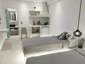 Rodiani Room For 3 - Image 2