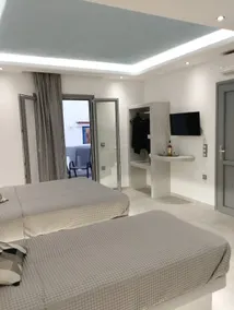 Rodiani Room For 3 - Image 3