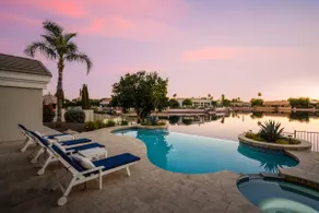 Lakefront Views w/ Infinity Pool & Hot Tub - Image 2