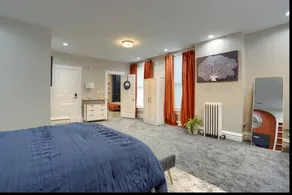 Charming Downtown Retreat Steps from Capitol Bldg - Image 2
