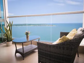 Sea, Sand & Skyline 30th-Floor Poolside Getaway - Image 3