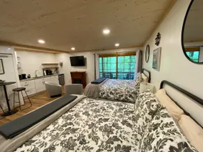 Cozy Mountain Hideaway - Image 2
