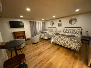 Cozy Mountain Hideaway - Image 4