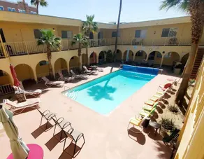 Cute Condo in Hidden Palms - Image 3