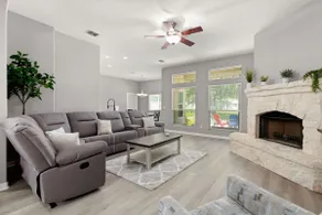 Charming McQueeney House - Image 3
