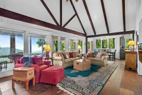 Stunning Views, Clifftops Estate - Image 3