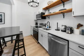 Spacious and Modern 3BR near Downtown and Walnut Hills - Image 2