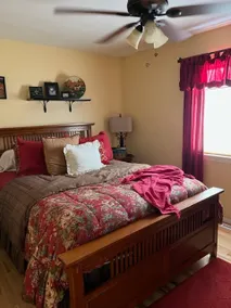 Quaint three-bedroom house - Image 4