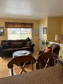 Quaint three-bedroom house - Image 3