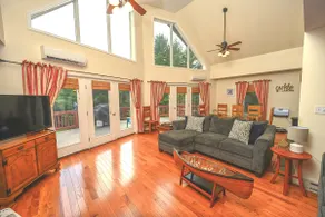 Entire home with huge backyard and hot tub - Image 5