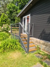 Little House in The Garden - Image 4