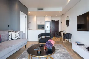 Gorgeous One Bedroom Oceans - Image 5