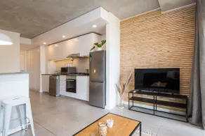 Coral Point Executive studio Apartment E316 - Image 2