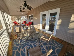 Big Boathouse, Screened Porch, Firepit, 3 King Bed - Image 4