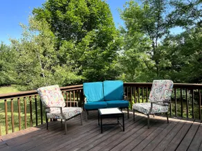 Clean Spacious Gretna Acreage - 4 Bedroom w/2Kings - Image 4