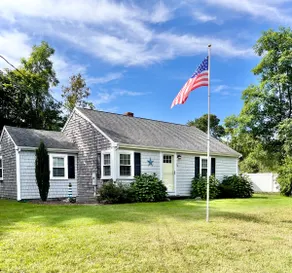 Pocasset Cove Cottage - Image 2