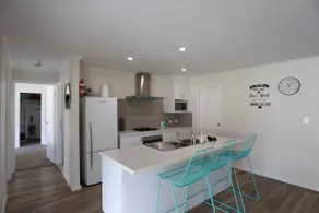 Towncrackers Guest house - Image 2
