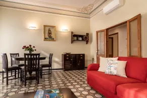 Elegant apartment 5 meters from the sea - Image 2