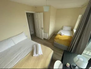 Modern City Centre House - Image 2