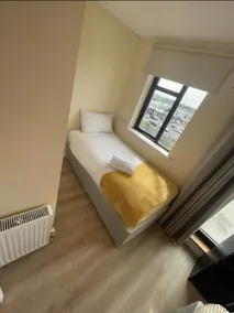 Modern City Centre House - Image 3