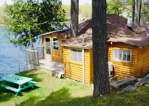 Charleston Lake Cottages - Image 5
