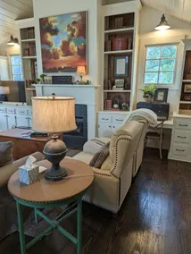 Fully Furnished Upstairs Suite - Image 3
