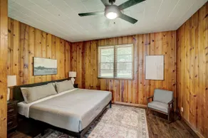 Cozy Classic Right By Campus! - Image 3