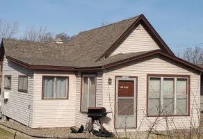 Cabin in the city - Image 2