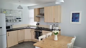 Swanage Bay Apartment - Image 3