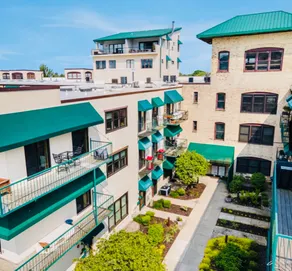Fabulous unique downtown adventure plus boardwalk - Image 2